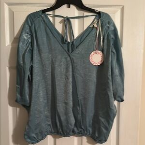 Umgee Women’s Large Elegant sea foam green Women's Top